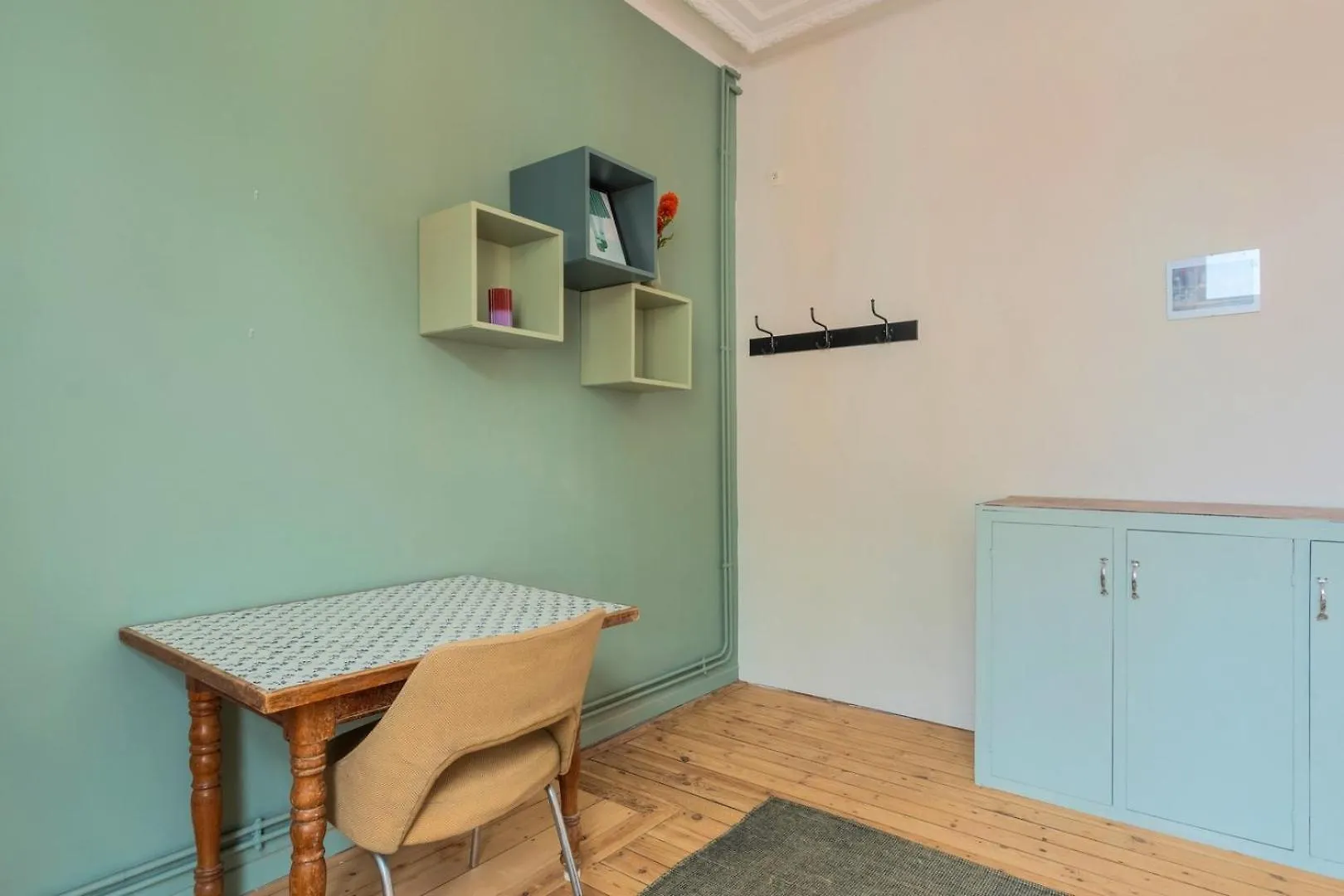 2 Bedroom Apartment With Terrace, Near Lille 0*,